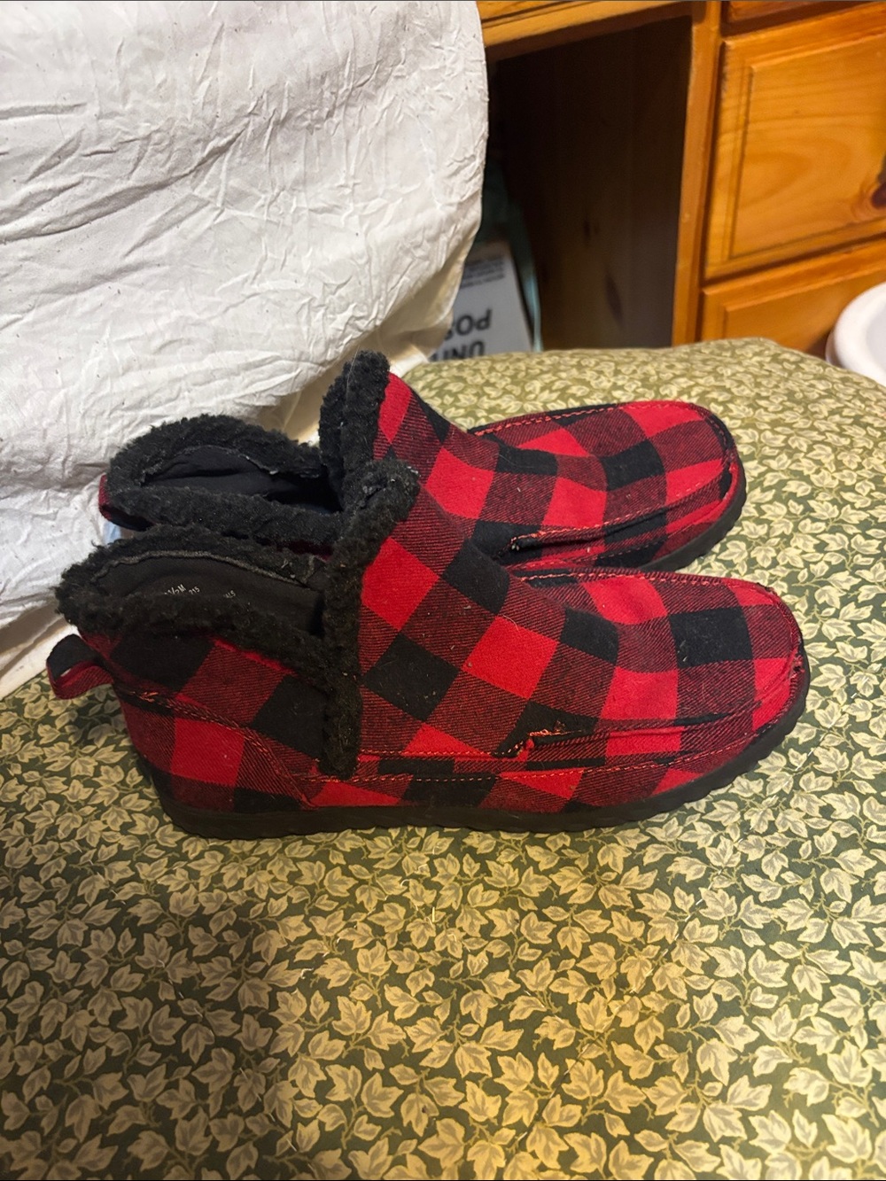 Mens Red Black Buffalo Plaid Slip-On Cozy Shoes